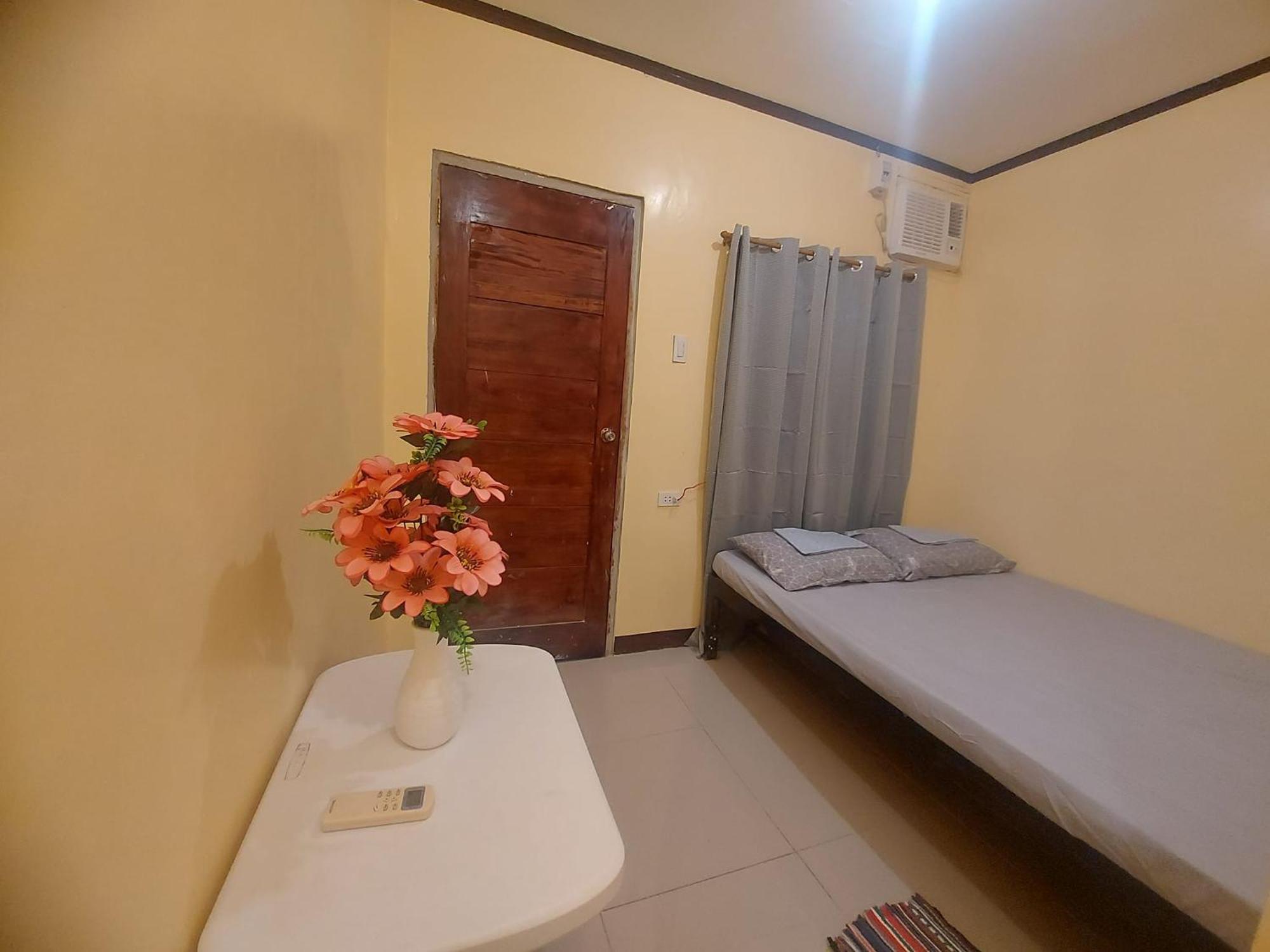 Cheri Backpackers Hostel Moalboal Exterior foto
