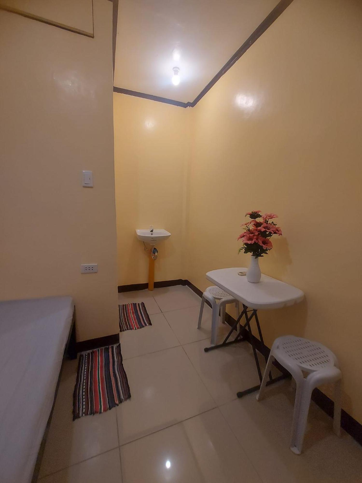 Cheri Backpackers Hostel Moalboal Exterior foto